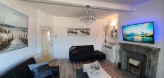 4 Harbour Views - Rhos-on-Sea - 3