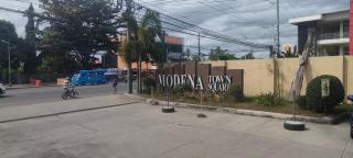 Modena Town Square - 9