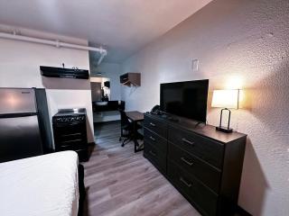 Studio City Suites, a Travelodge by Wyndham - Texarkana - 1