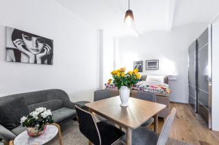 P42 Room22 Apartment Kollwitzkiez - Berlin - 6