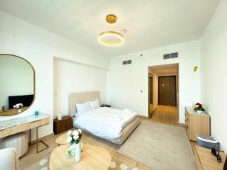 Modern Studio Living in JVC's Regina Tower - 6