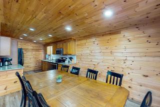 Lakeside Timber Lodge - White Haven - 5