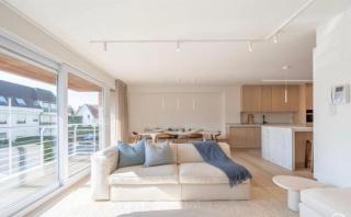 Luxueus afgewerkt appartement op steenworp van de zee met zonnig terras en dubbele staanplaats - 0