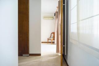 Complejo Espejo a pasos de Peatonal Sarmiento y Av San Martin - 2