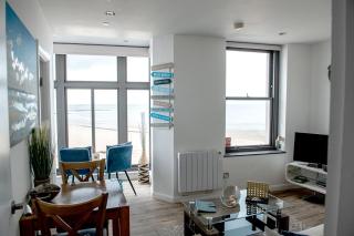The Pearl Suite by Margate Suites - Margate - 9