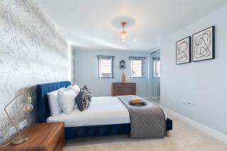 Elliot Oliver - The Old Surgery - Stunning 4 Bedroom Home With Parking In Cheltenham - Cheltenham - 6