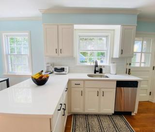 Spacious 3 bedroom house 45mins to NYC great hotel alternative for big group - 3