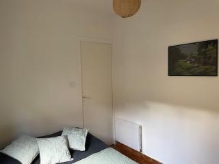 Chambre en centre ville avec jacuzzi - Nimes - 9