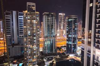 LUX Brand new 1BR in JLT - 5