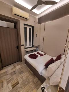 Lucky Restaurant & Guest House Near Taj Mahal - Agra - 4