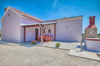 Komfortables Haus In Valtura Mit Grill Und Garten - Valtura - 0