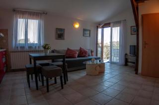 Ferienwohnung im Erdgeschoss für sieben bis acht Personen - Ližnjan - 5