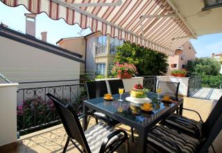Ferienwohnung Gina mit Terraße, Grill und Liegen - Poreč - 0