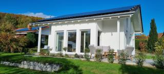 Ferienhaus Mit Erker Auf Großem Grundstück - Marienmünster - 0