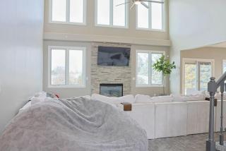 Golf Oasis Sleeps 22! Hot tub Firepit Gym Pool - Omaha - 6