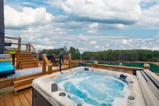 Fall Foliage Retreat Hot Tub and Pond Deck - 2