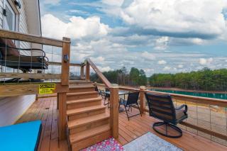 Fall Foliage Retreat Hot Tub and Pond Deck - 5