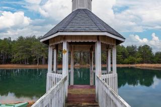 Fall Foliage Retreat Hot Tub and Pond Deck - 4
