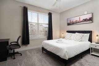 Cozy 2BR Sunset Haven - Whitestown - 2