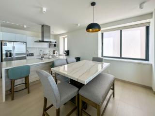 Paradise Found Luxe 2BR Condo in Iconic Location - Puerto Peñasco - 1