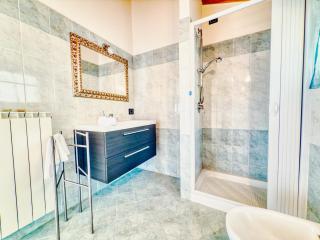 PANORAMIC LAKE ISEO VIEW HOUSE WITH POOL - free box car - Parzanica - 6