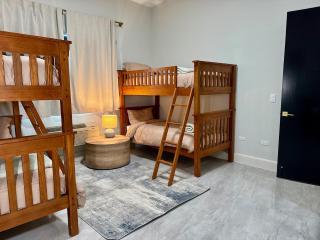 Wyndham 4BR Penthouse Ocean View - Carmelita - 3