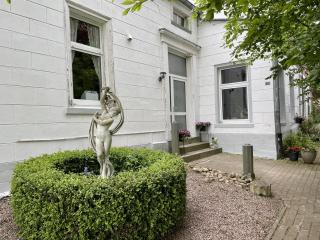 Steinhaus Hof - Bunde - 1