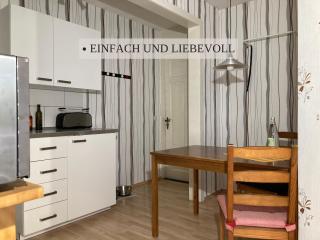 Haus Krabbe Apartments, für 1-2 Personen, Hunde kostenfrei willkommen, kostenfreier Parkplatz, zwischen Bremerhaven und Cuxhaven gelegen - Wremen - 2