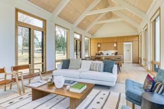 Green Lake Getaway with Dock Boating and Swimming! - - 7