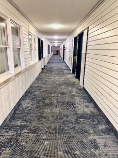 Regency Inn Hudson - Hudson - 9