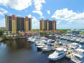 Beautiful Marina View - Cape Coral - 0