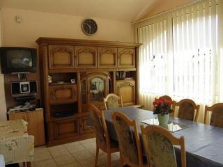 Apartment Mit Großer Terrasse Im Obergeschoss - Vir - 3