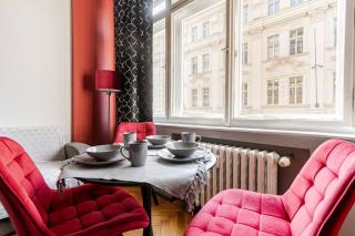 Place of Grace - 1 min to National Theatre - Prague - 8