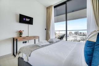 Lovely 1BR flat wBalcony Gym & Pool in JVC - 6