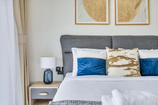 Lovely 1BR flat wBalcony Gym & Pool in JVC - 5