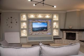 Spacious And Stylish House Near Beautiful Beaches - Karousádes - 7