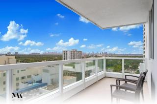FB Miami Beach Sorrento Private Ocean Luxury Suite - 2