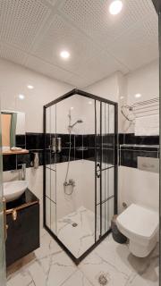 Rafinn Hotel - 2