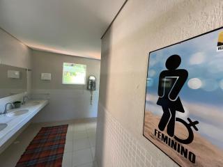 Triplex em Condomínio 20 metros da praia com AC - São Sebastião - 1