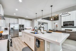Luxe Black Mountain Manor on 15 Acres! - Black Mountain - 5