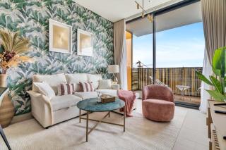 Amazing 1BR flat wBalcony Gym & Pool in JVC - 0