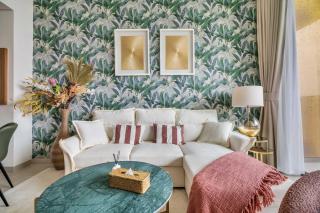 Amazing 1BR flat wBalcony Gym & Pool in JVC - 4