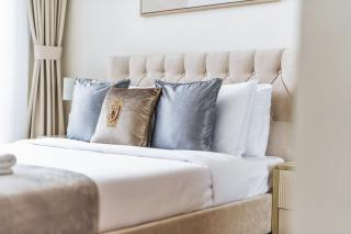 Amazing 1BR flat wBalcony Gym & Pool in JVC - 5