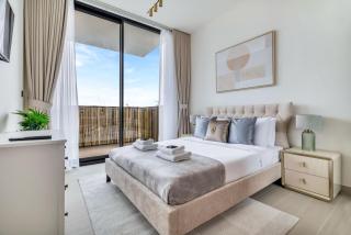 Amazing 1BR flat wBalcony Gym & Pool in JVC - 9