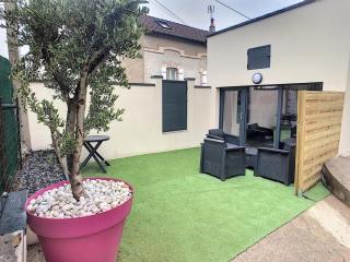 Welcome Home - Longvic - 2