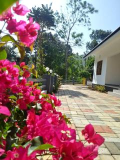 Vagamon 4 large family Rooms & 20 bunk beds apartment 812'983'5682 - Vagamon - 5