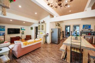Bright & Spacious Chalet on Lake Huron - Private - Wiarton - 2