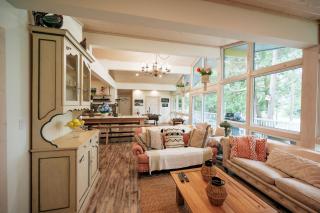 Bright & Spacious Chalet on Lake Huron - Private - Wiarton - 4