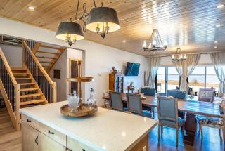 Luxury Lakefront Cottage - The Shining Star - Wiarton - 2