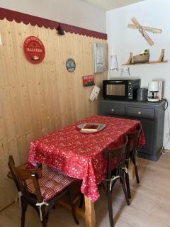 Charmant appartement avec parking privé dans une petite résidence très calme - Les Angles - 0